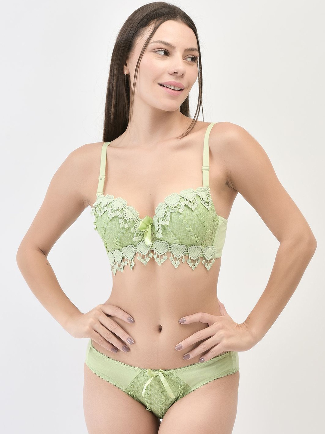 

Brauch Self Design Heart Laced Heavy Padded Lingerie SetLINGERIE-8916-GREEN-30B