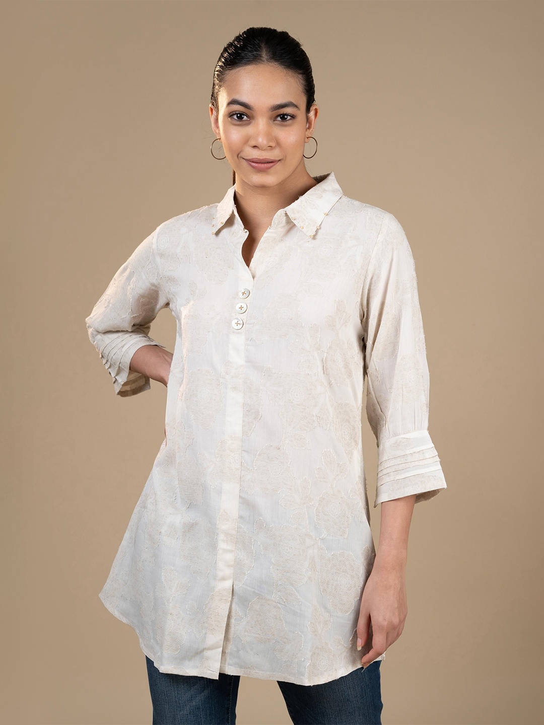 

Kamdev Self-Design Shirt, Off white