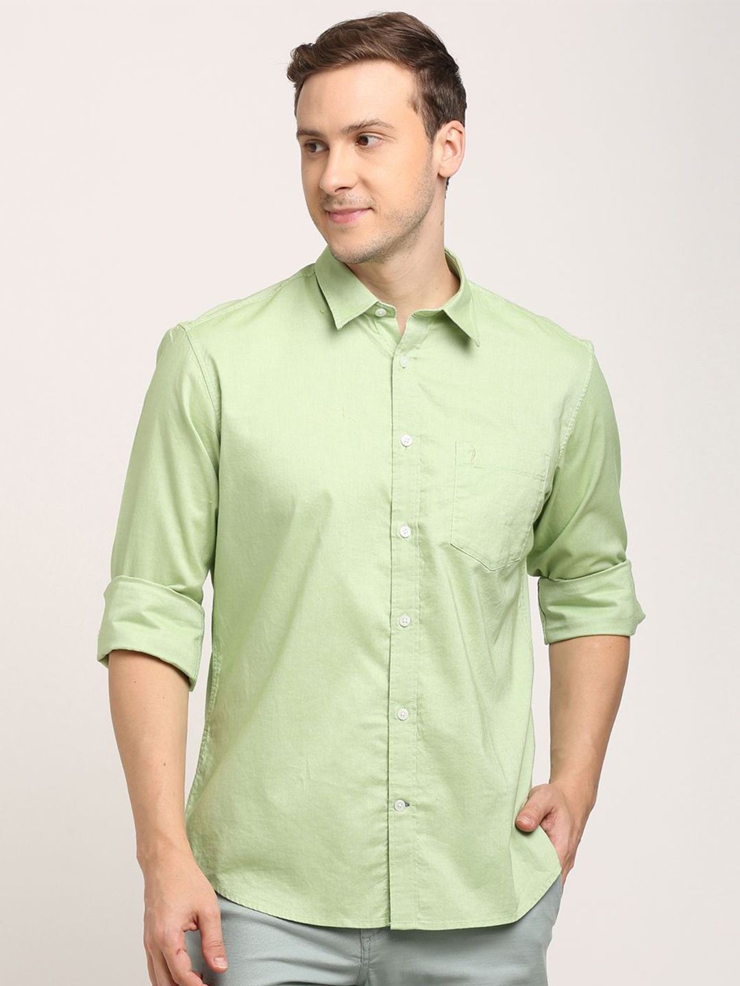 

Indian Terrain Men Classic Spread Collar Solid Cotton Casual Shirt, Green