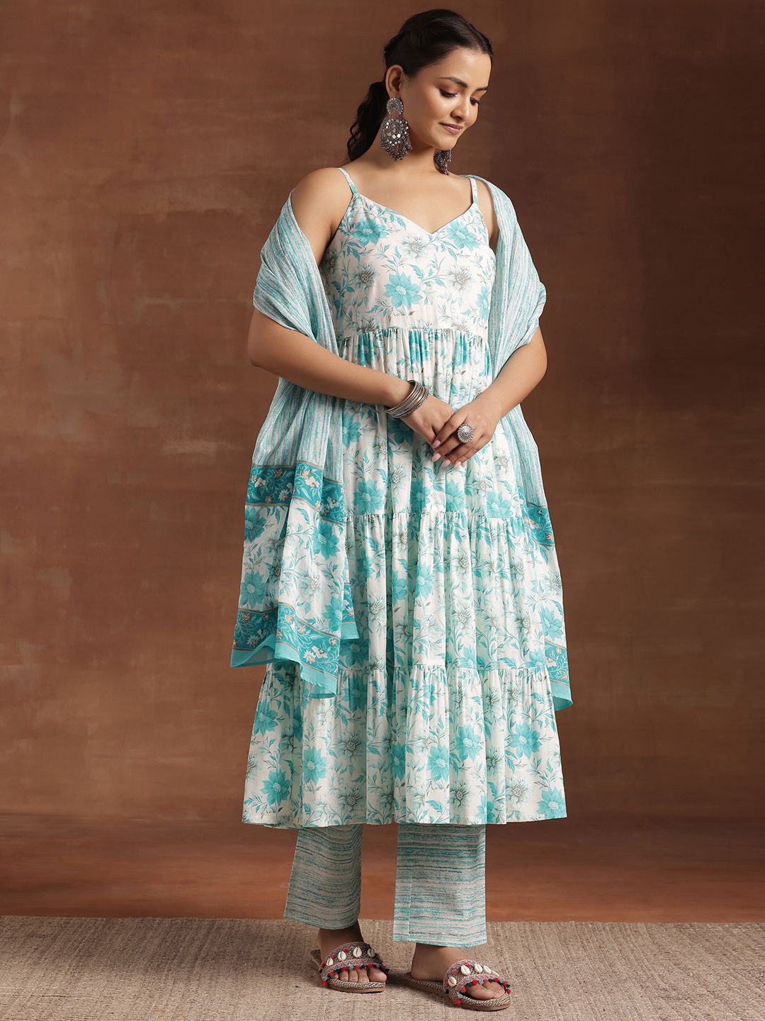 

Libas Women Floral Printed Panelled Pure Cotton Kurta with Trousers & With Dupatta, Blue