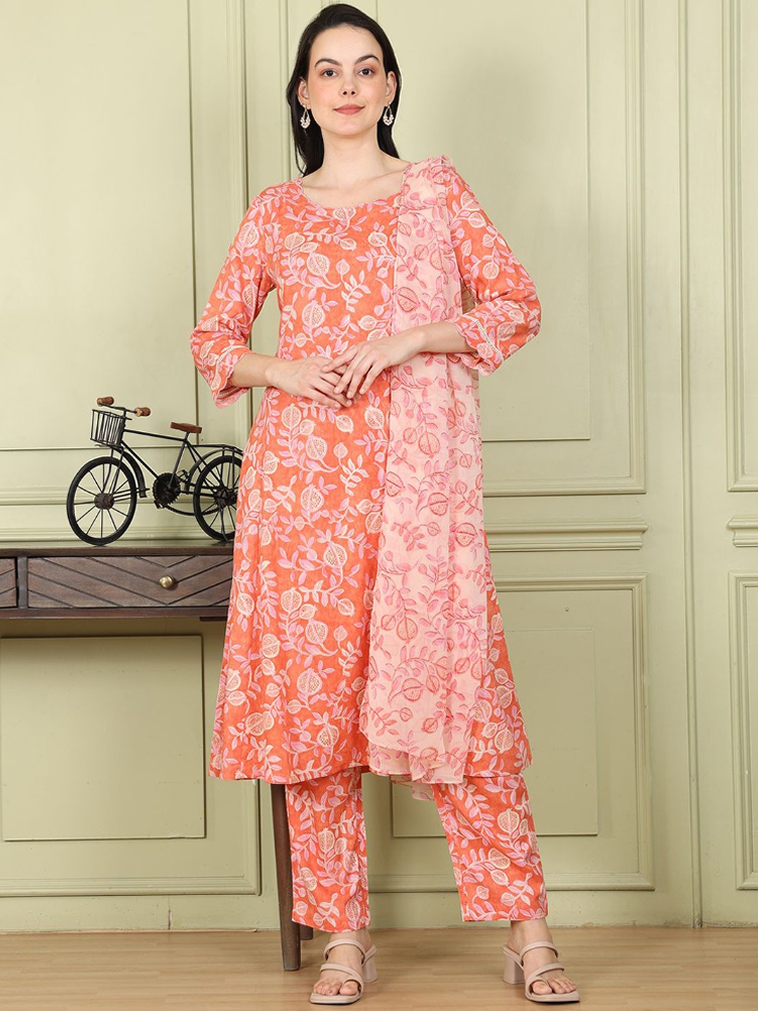 

W Women Floral Printed Regular Kurta with Trousers & With Dupatta, Orange