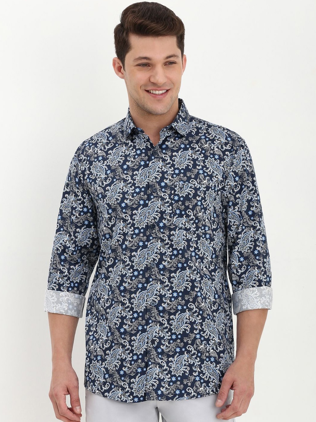 

Allen Solly Men Slim Fit Floral Opaque Printed Casual Shirt, Navy blue