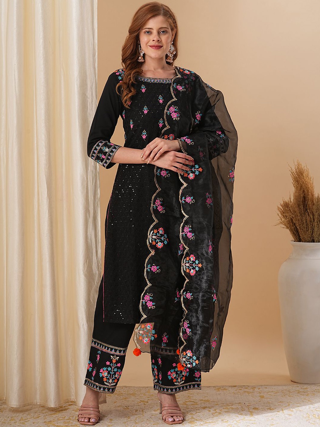 

FASHOR Women Floral Embroidered Regular Thread Work Kurta with Palazzos & With Dupatta, Black