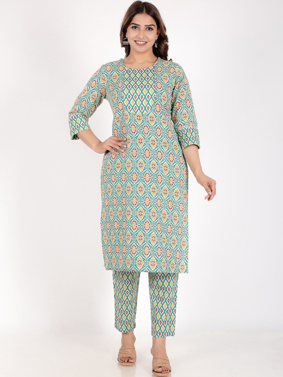 

Aramya Women Ethnic Motifs Printed Regular Linen Kurta with Trousers, Green