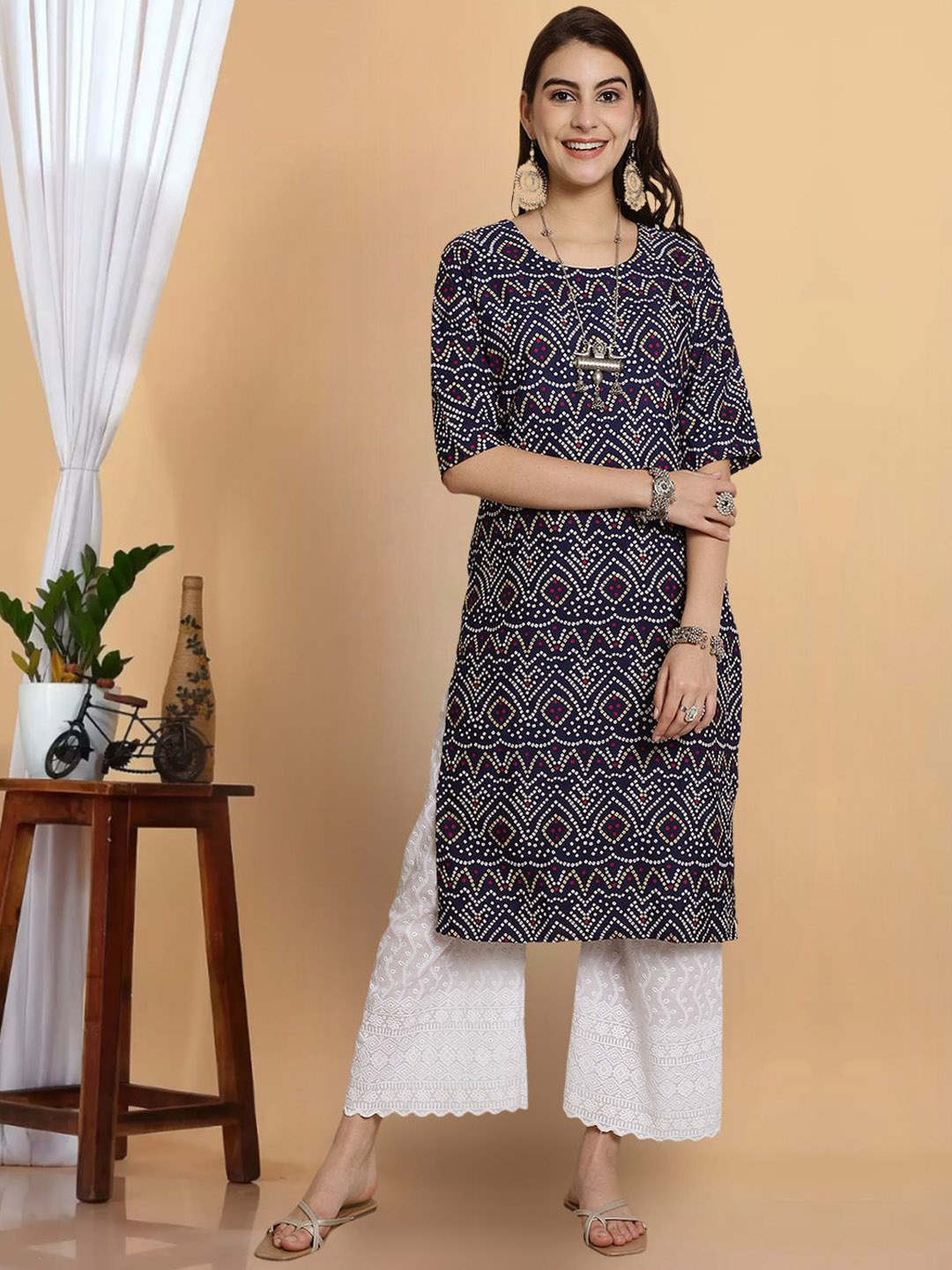 

7Threads Women Printed Flared Sleeves Thread Work Floral Crepe Kurta, Multi