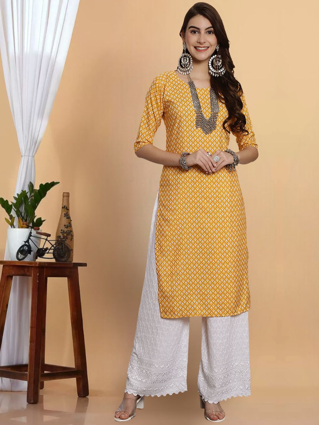 

7Threads Women Ethnic Motifs Printed Sequinned Floral Crepe Kurta, Multi