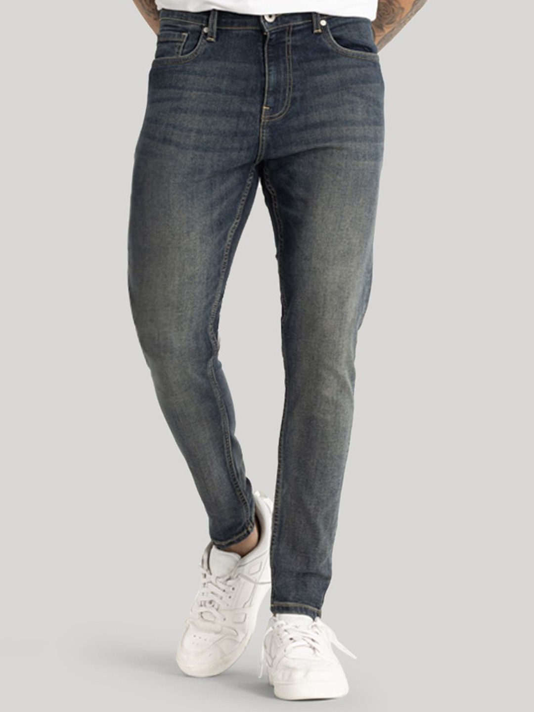 

Snitch Men Narrow Skinny Fit Heavy Fade Stretchable Jeans, Blue