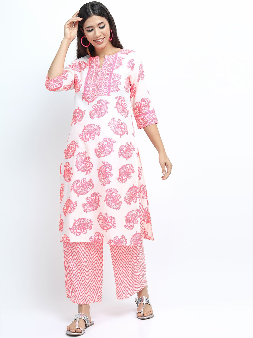

Vishudh Women Floral Printed Regular Kurta with Palazzos, Off white