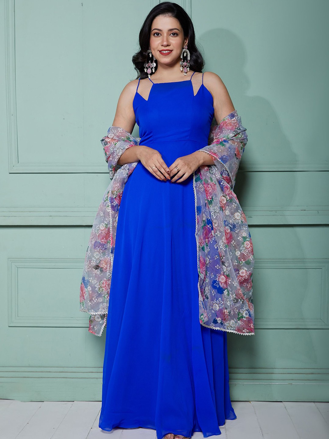

NUD Women Keyhole Neck Flared Sleeves Thread Work Georgette Kurta, Blue