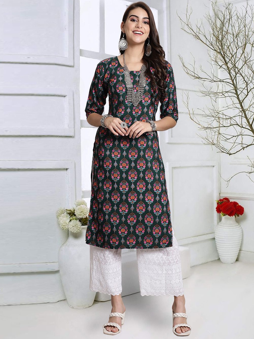 

7Threads Women Colourblocked Mirror Work Floral Crepe Kurta, Multi