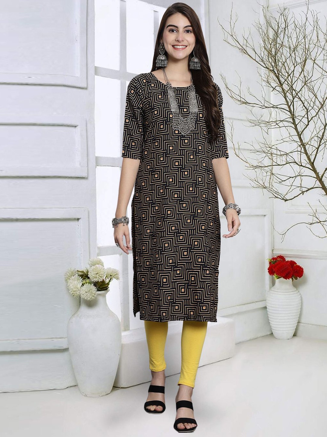 

7Threads Women Geometric Embroidered Keyhole Neck Thread Work Floral Crepe Kurta, Multi