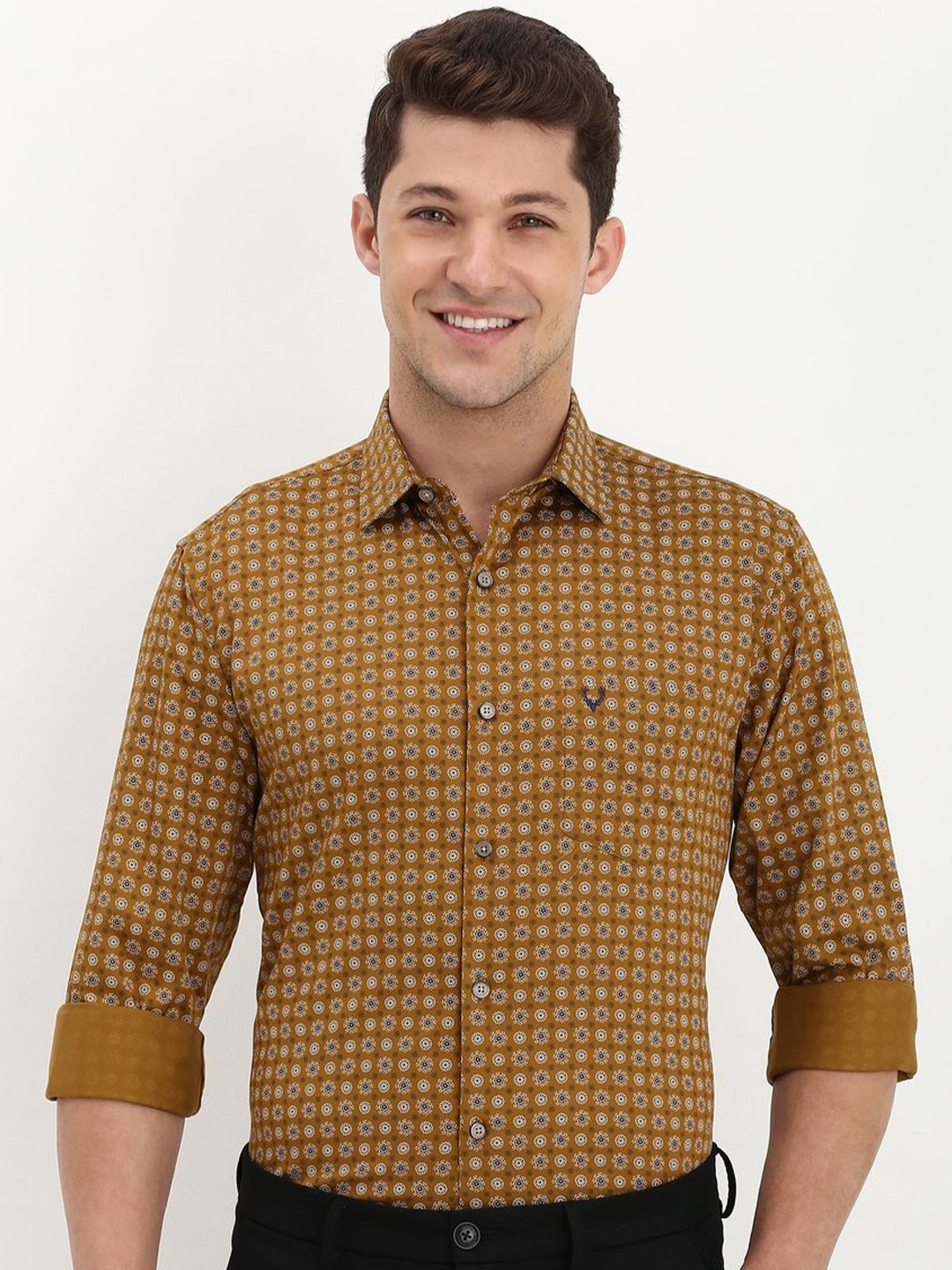 

Allen Solly Men Slim Fit Opaque Checked Formal Shirt, Brown