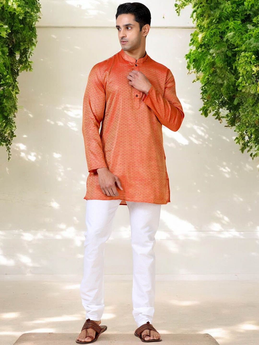 

TATTVA Men Cold-Shoulder Sleeves Anarkali Kurta, Orange