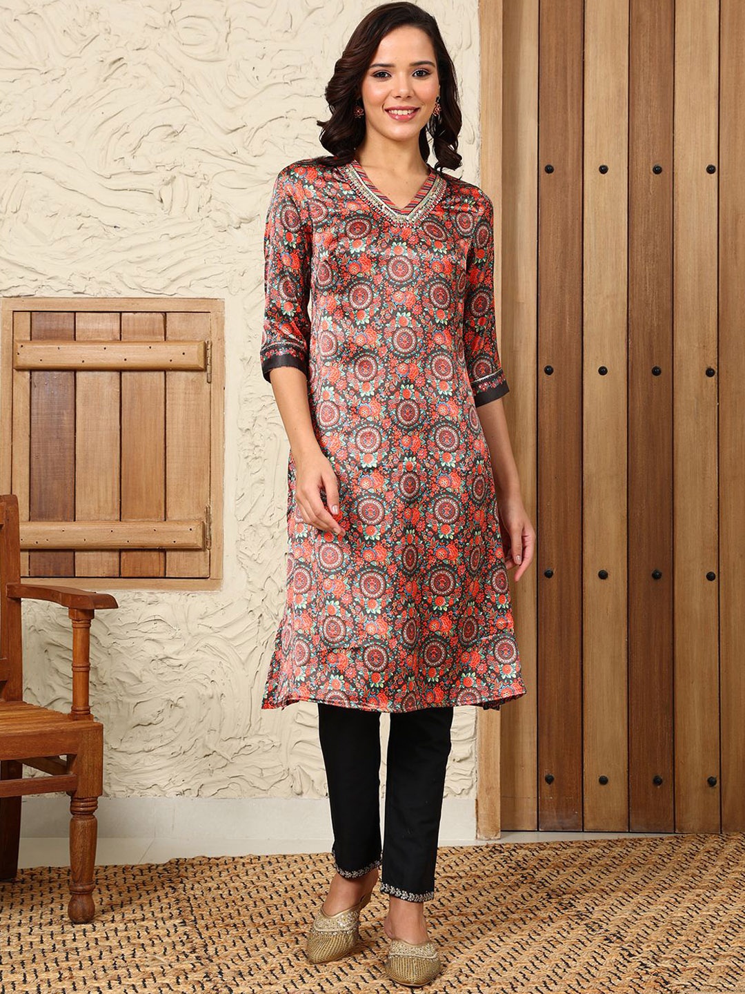 

W Women Printed Kurta, Black