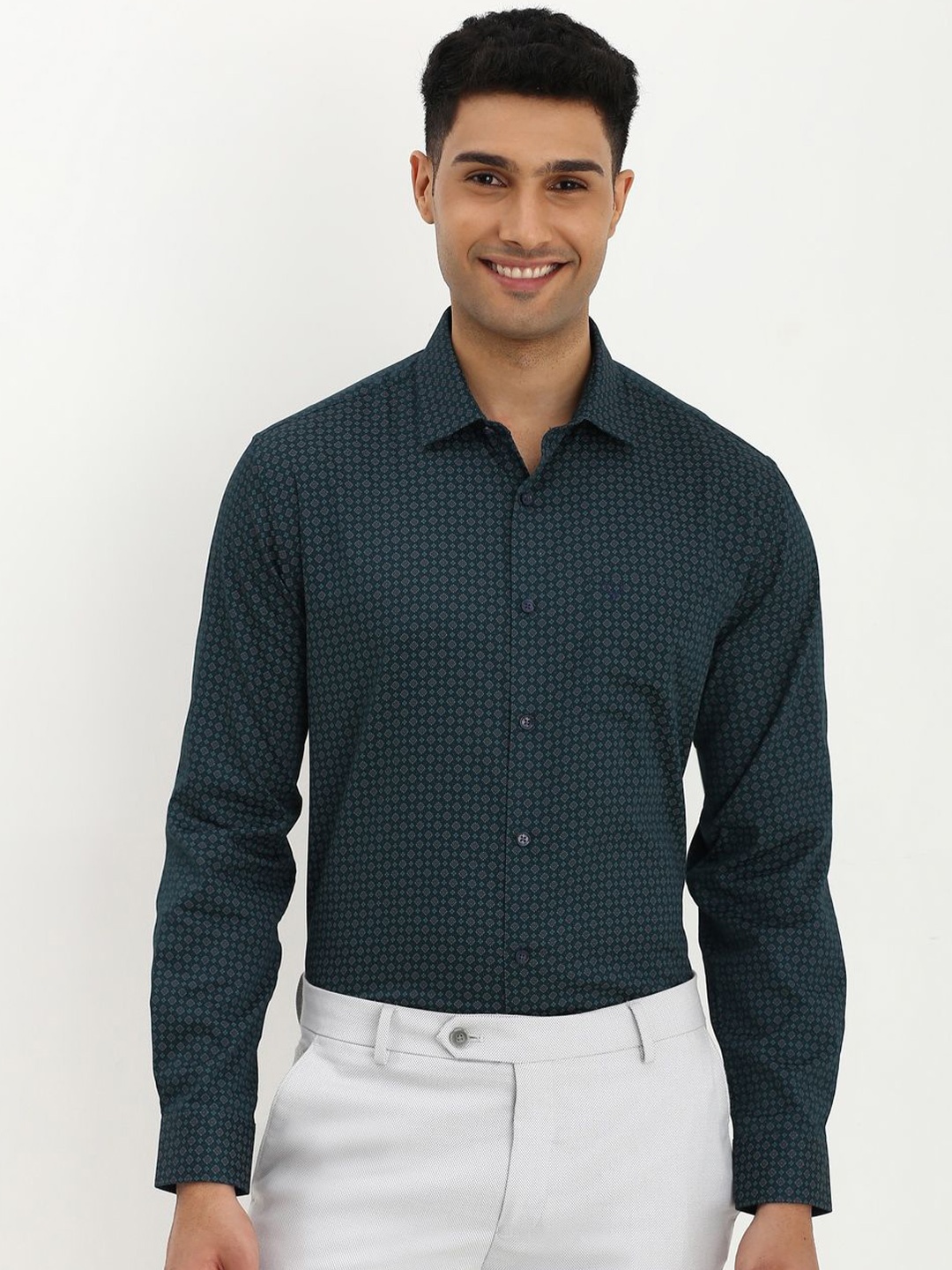 

Allen Solly Men Slim Fit Opaque Printed Formal Shirt, Green