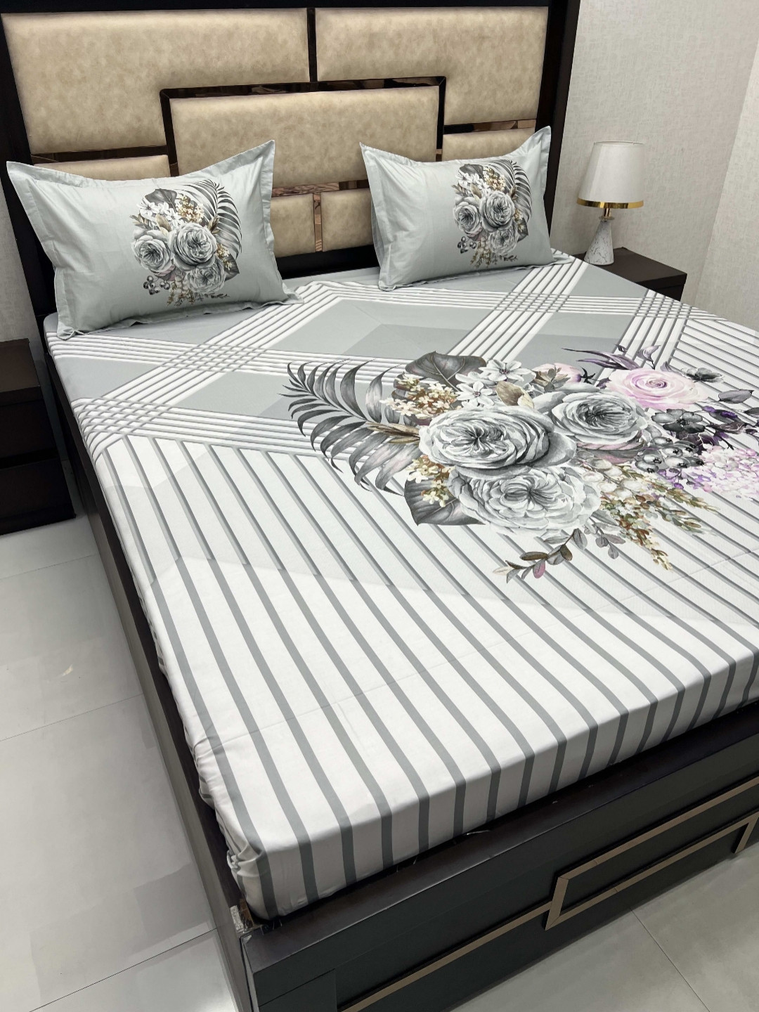 

Pure Decor Grey & White Floral 400 TC King Bedsheet with 2 Pillow Covers