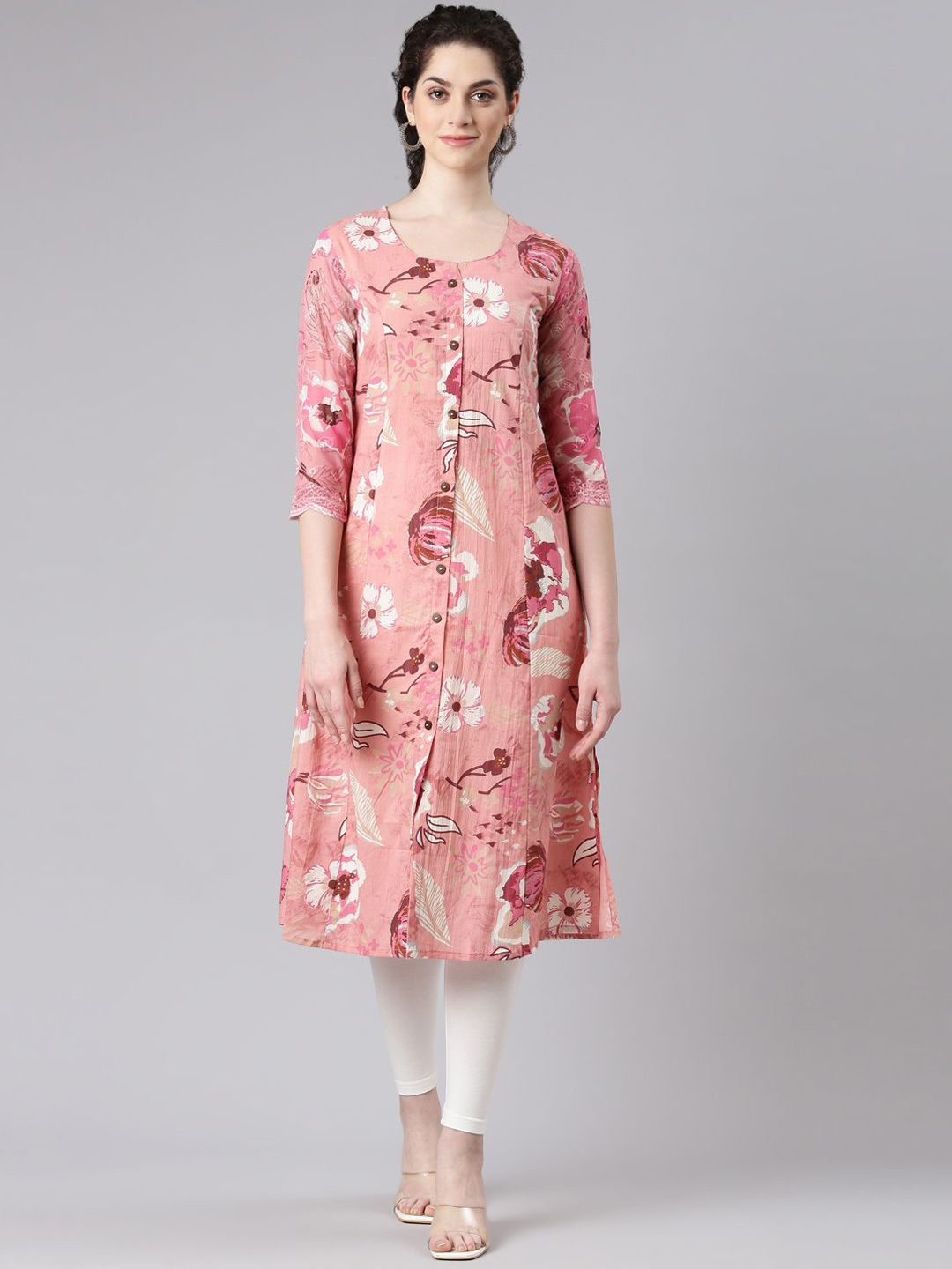 

Neerus Women Quirky Printed Kurta, Pink