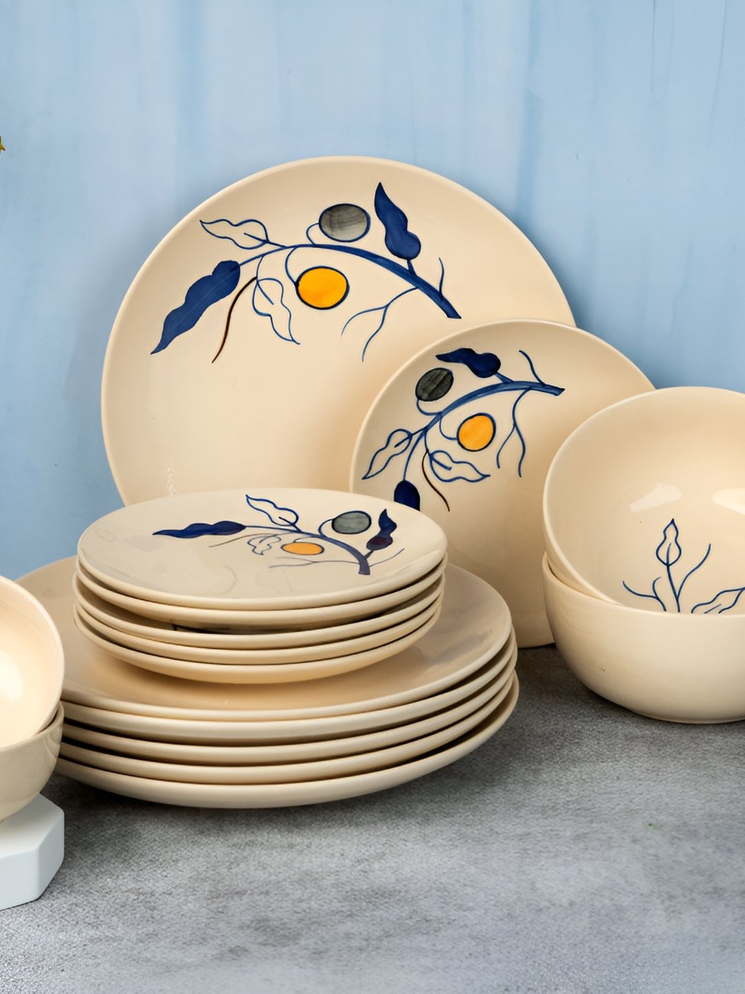 

BODHI HOUSE White & Blue 20-Pieces Printed Porcelain Glossy Dinner Set