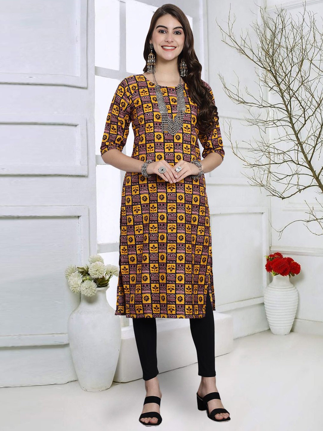 

7Threads Women Geometric Embroidered Sequinned Floral Crepe Kurta, Multi