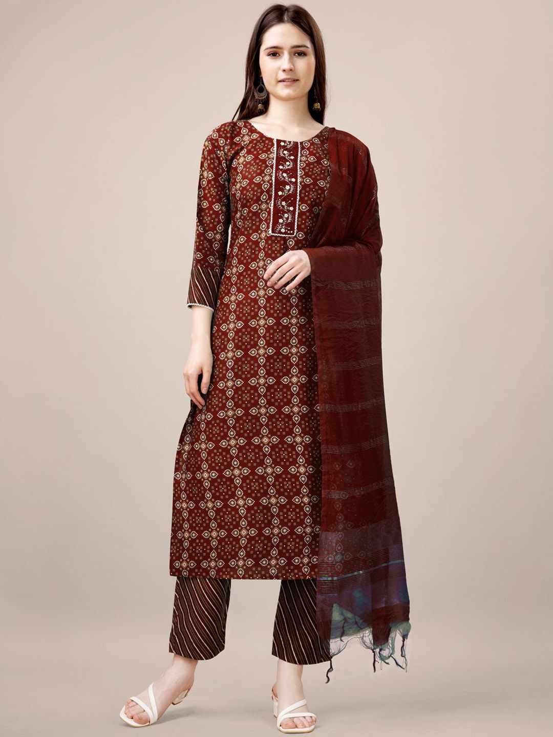 

devkison Designer Women Floral Embroidered Regular Kurta with Churidar & With Dupatta, Maroon