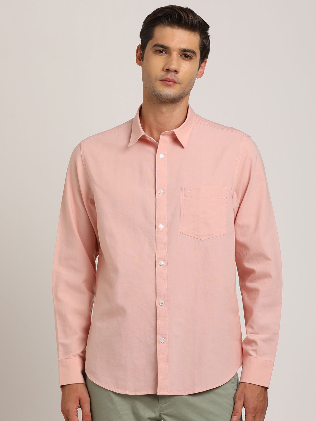 

Indian Terrain Men Classic Spread Collar Solid Cotton Casual Shirt, Pink