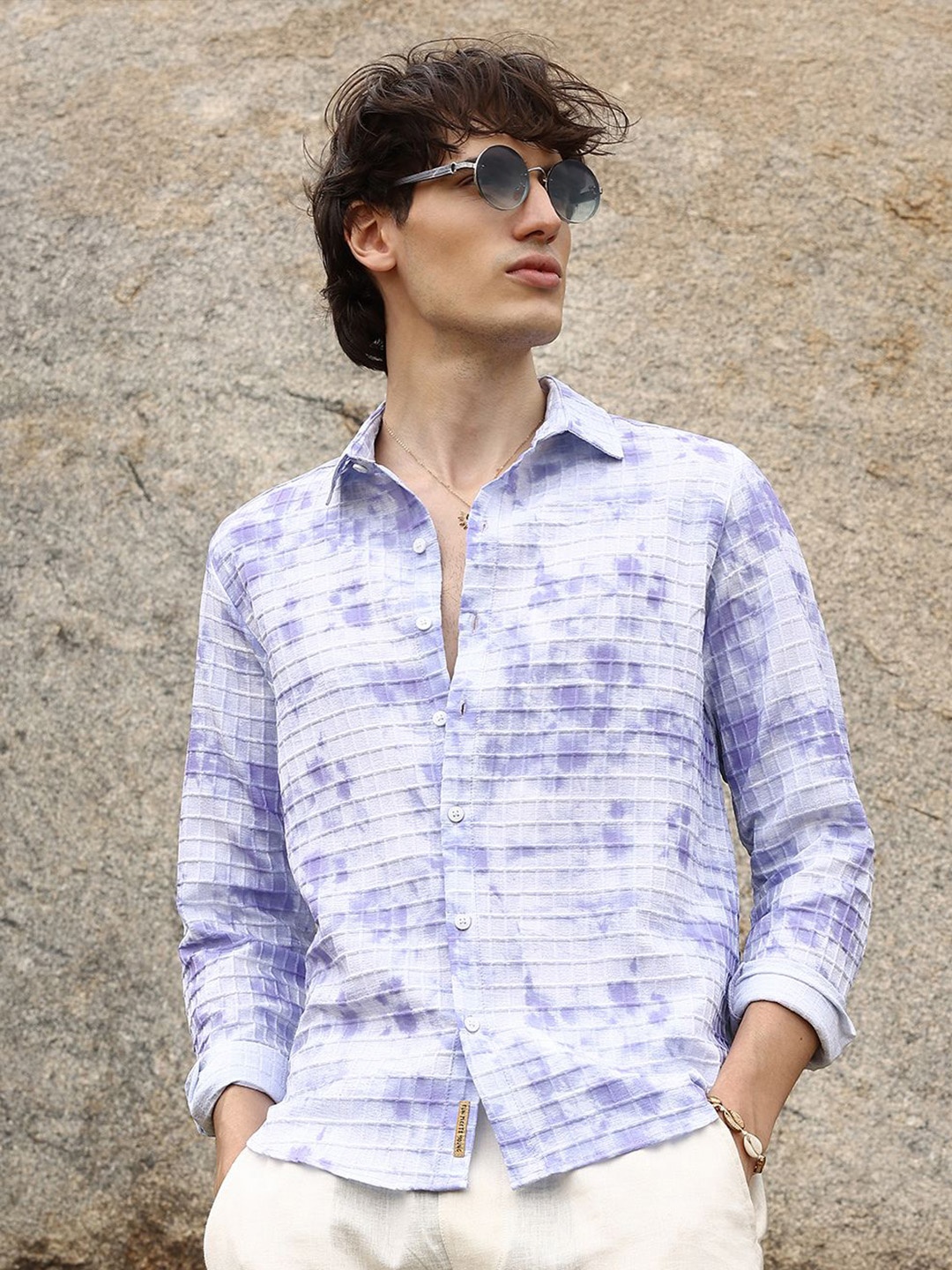 

Campus Sutra Men Comfort Opaque Printed Casual Shirt, Purple