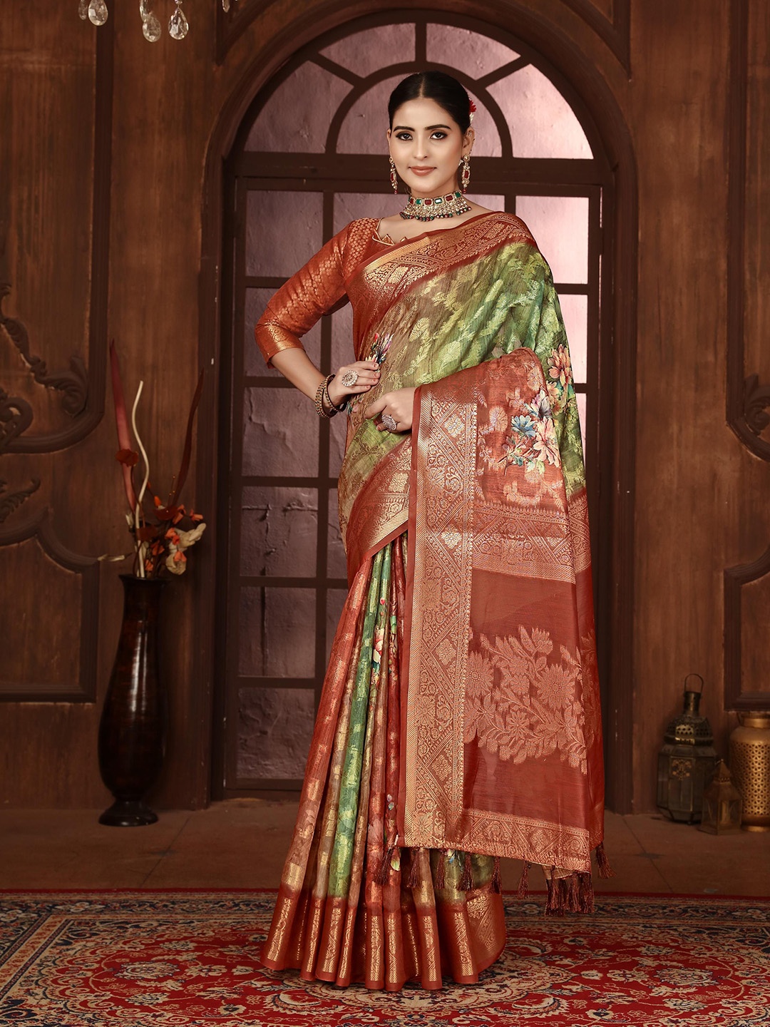 

ALAGINI Woven Design Zari Silk Blend Saree, Green