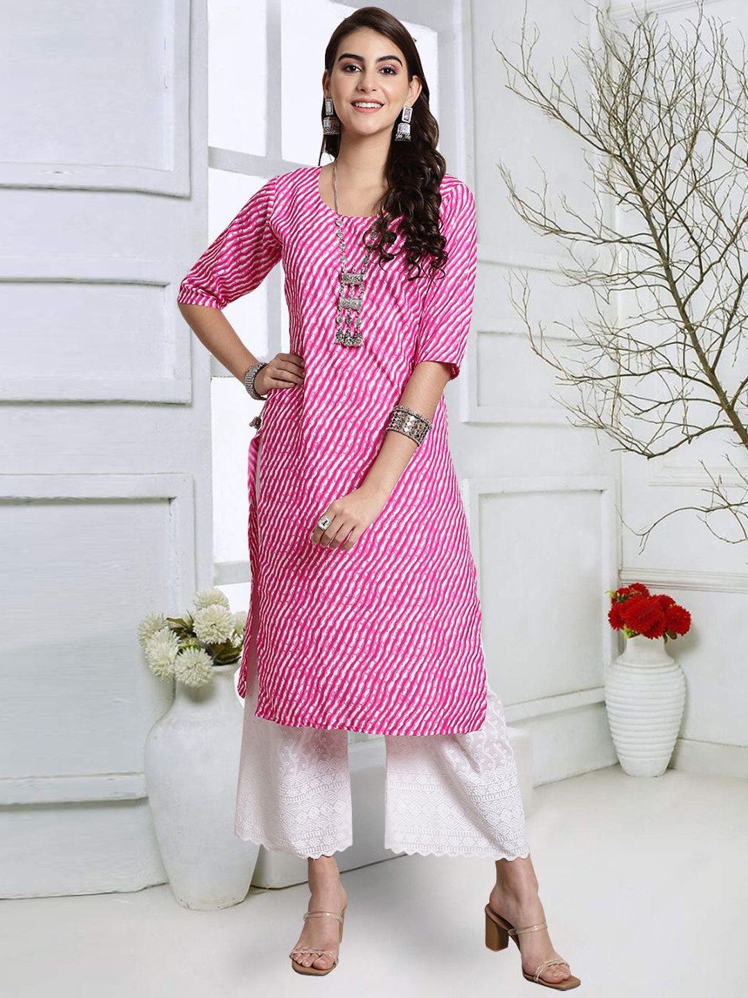 

7Threads Women Geometric Flared Sleeves Thread Work Floral Crepe Kurta, Multi
