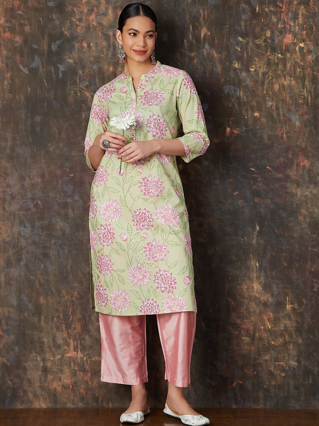 

Melange by Lifestyle Women Floral Embroidered Thread Work Kurta, Yellow
