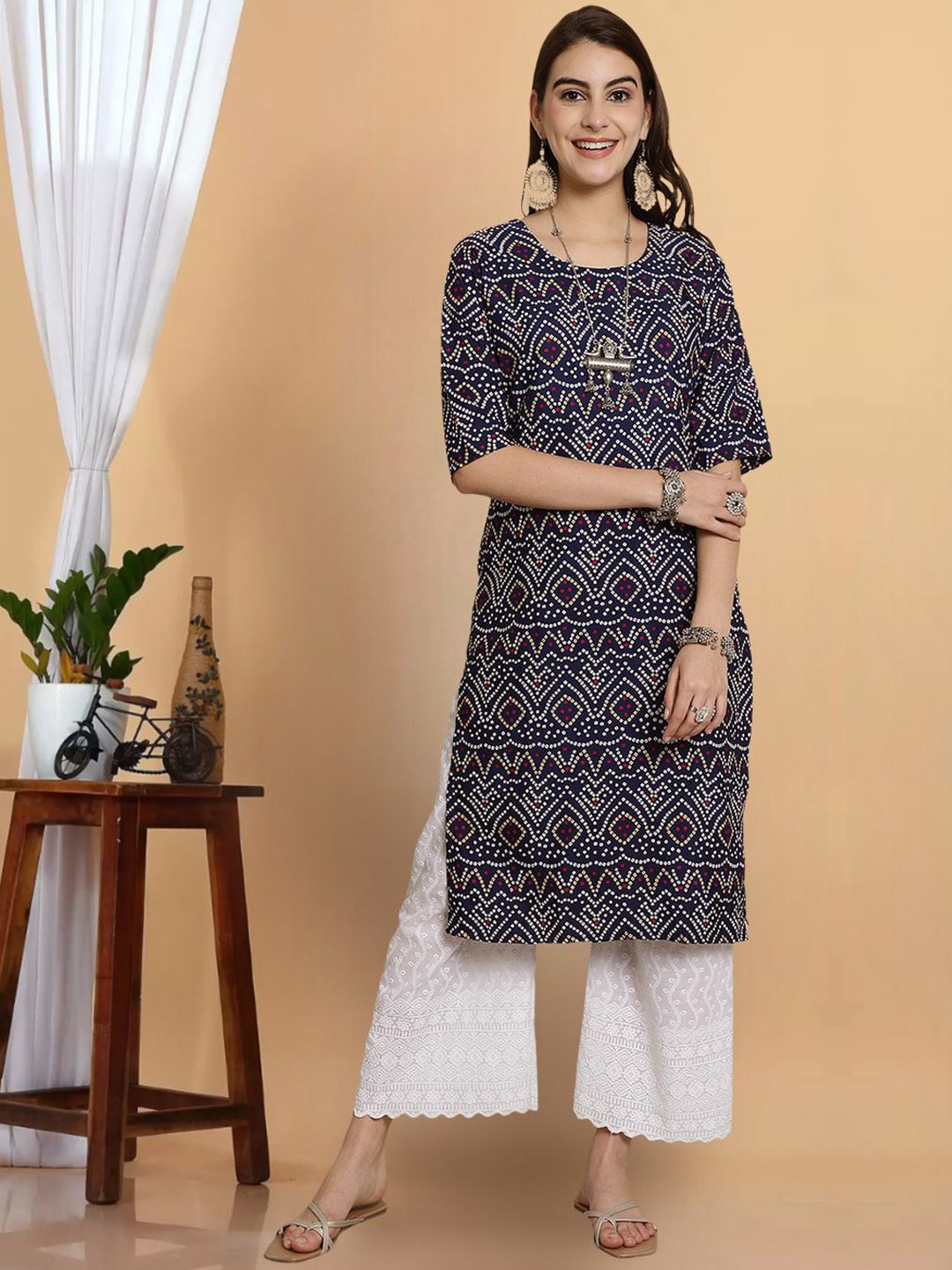 

7Threads Women Printed Flared Sleeves Thread Work Floral Crepe Kurta, Multi