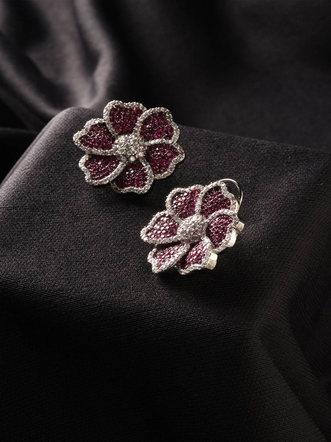 

Niscka Contemporary Studs Earrings, Pink