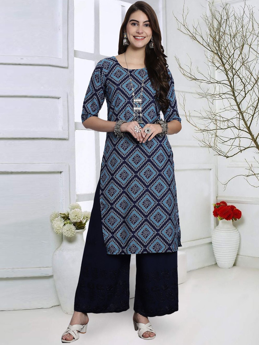 

7Threads Women Geometric Dyed Keyhole Neck Mirror Work Floral Crepe Kurta, Multi