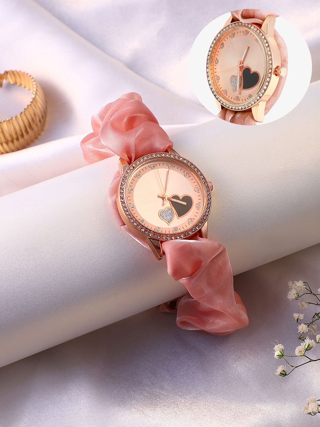 

HAUTE SAUCE by Campus Sutra Women Printed Dial & Stainless Steel Bracelet Style Straps Digital Watch, Pink