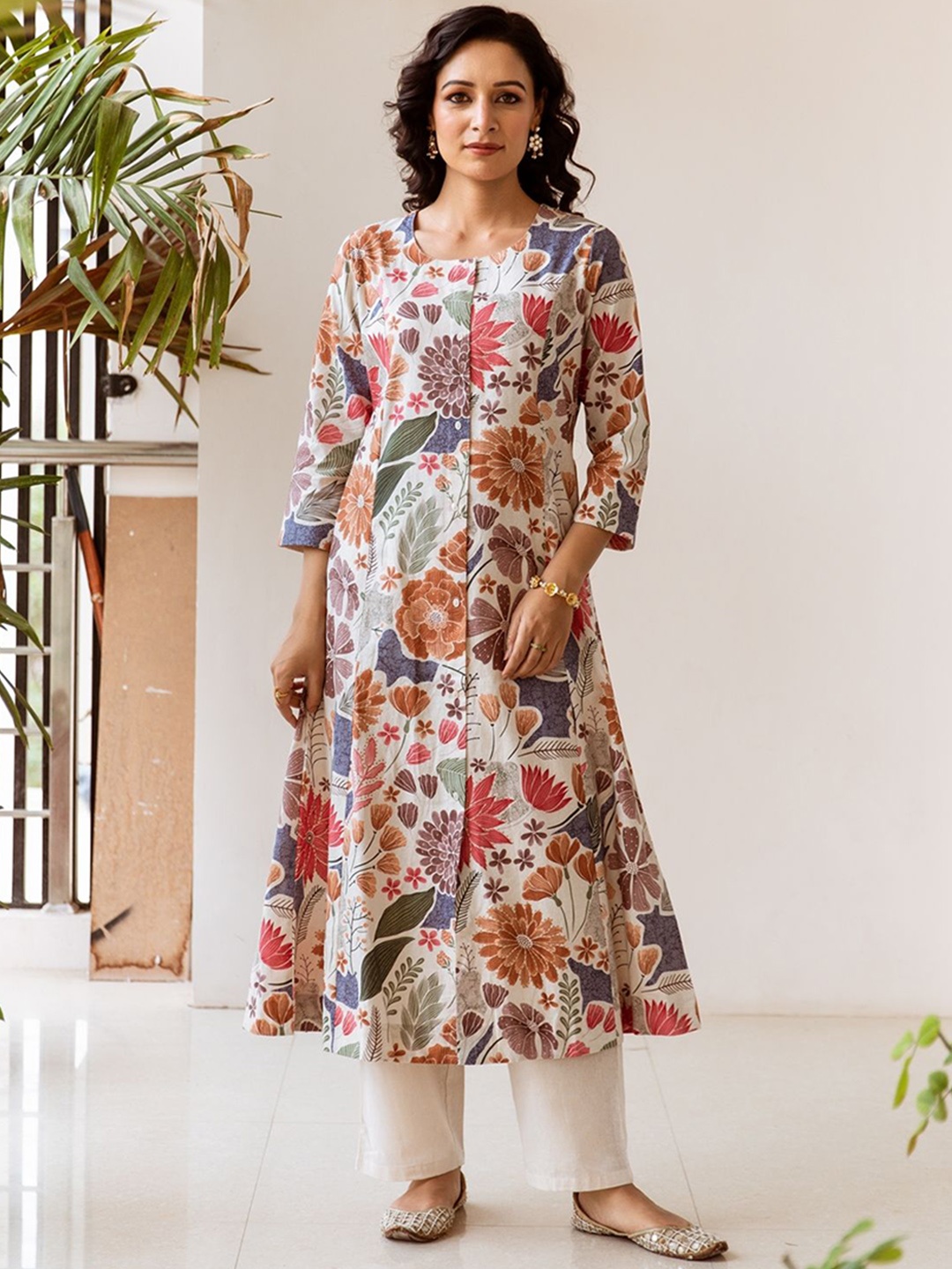 

INDYES Women Floral Printed Regular Pure Cotton Kurta with Trousers, White