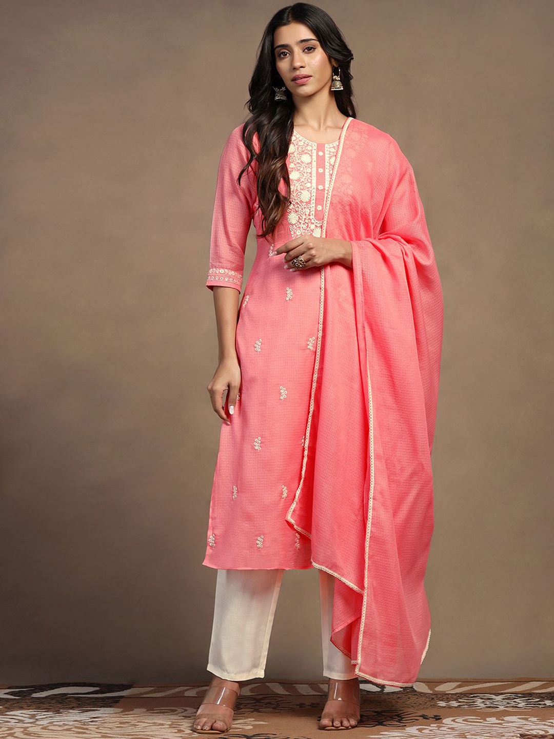 

FASHION DREAM Women Floral Yoke Design Regular Kurta with Trousers & With Dupatta, Pink