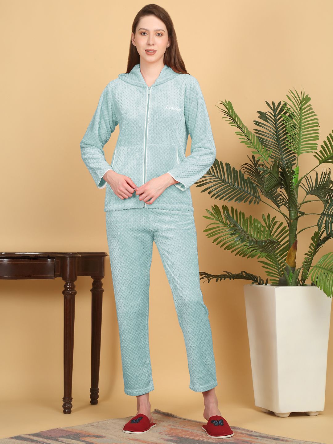 

KLOTTHE Women Solid Hooded Woolen Night Suit, Turquoise blue