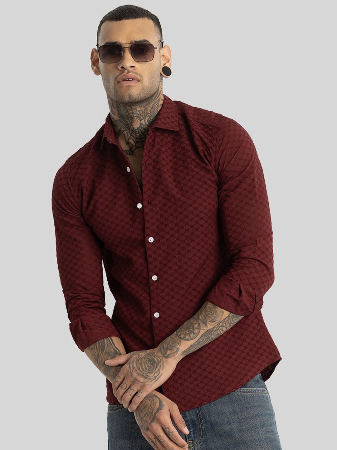 

Snitch Men Smart Slim Fit Opaque Printed Casual Shirt, Maroon