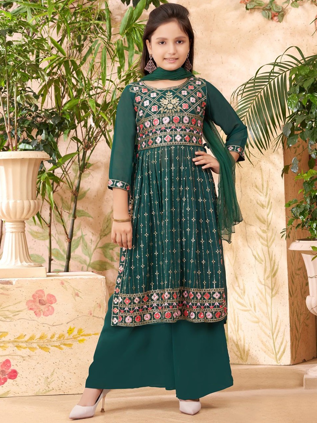 

Aarika Girls Floral Embroidered Regular Thread Work Kurta with Palazzos & With Dupatta, Green