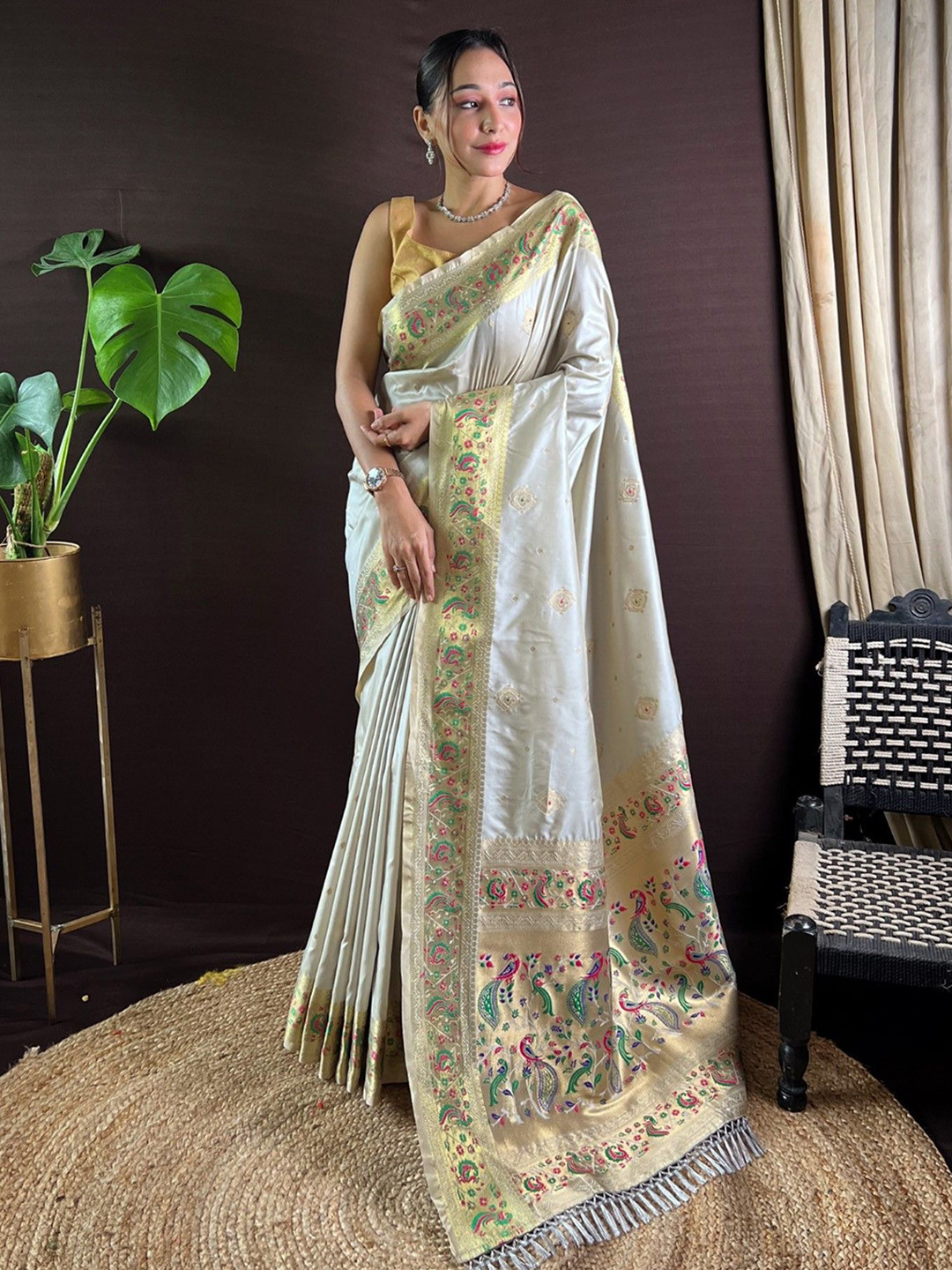 

Mitera Woven Design Zari Silk Blend Paithani Saree, Grey