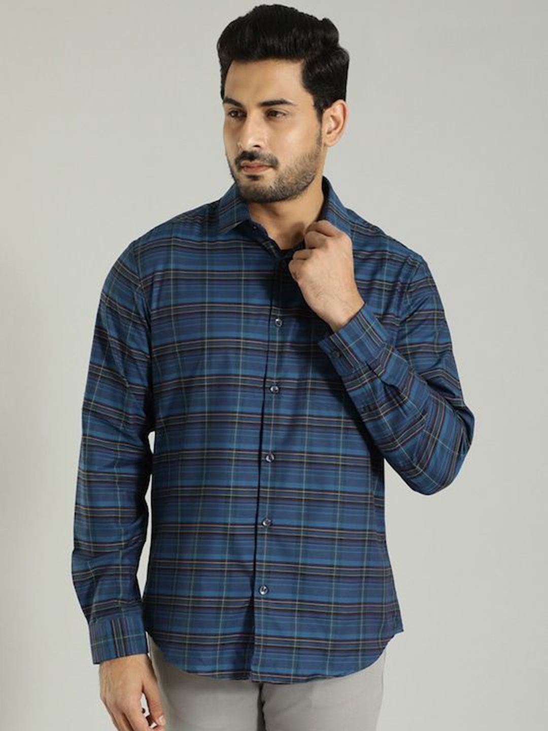 

Indian Terrain Men India Slim Spread Collar Solid Cotton Slim Fit Casual Shirt, Blue