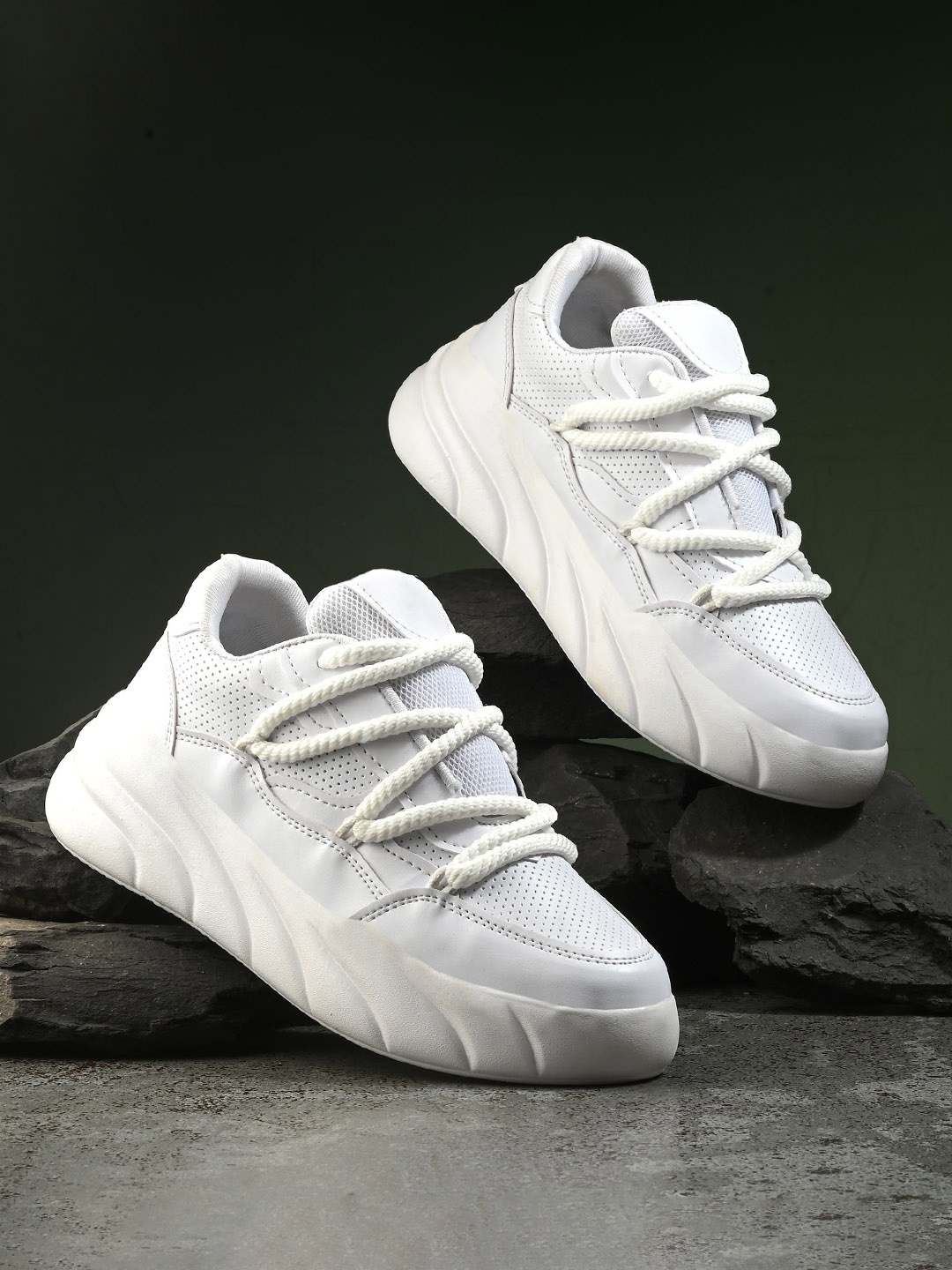 

ARIVO Men Woven Design Lace up Sneakers, White