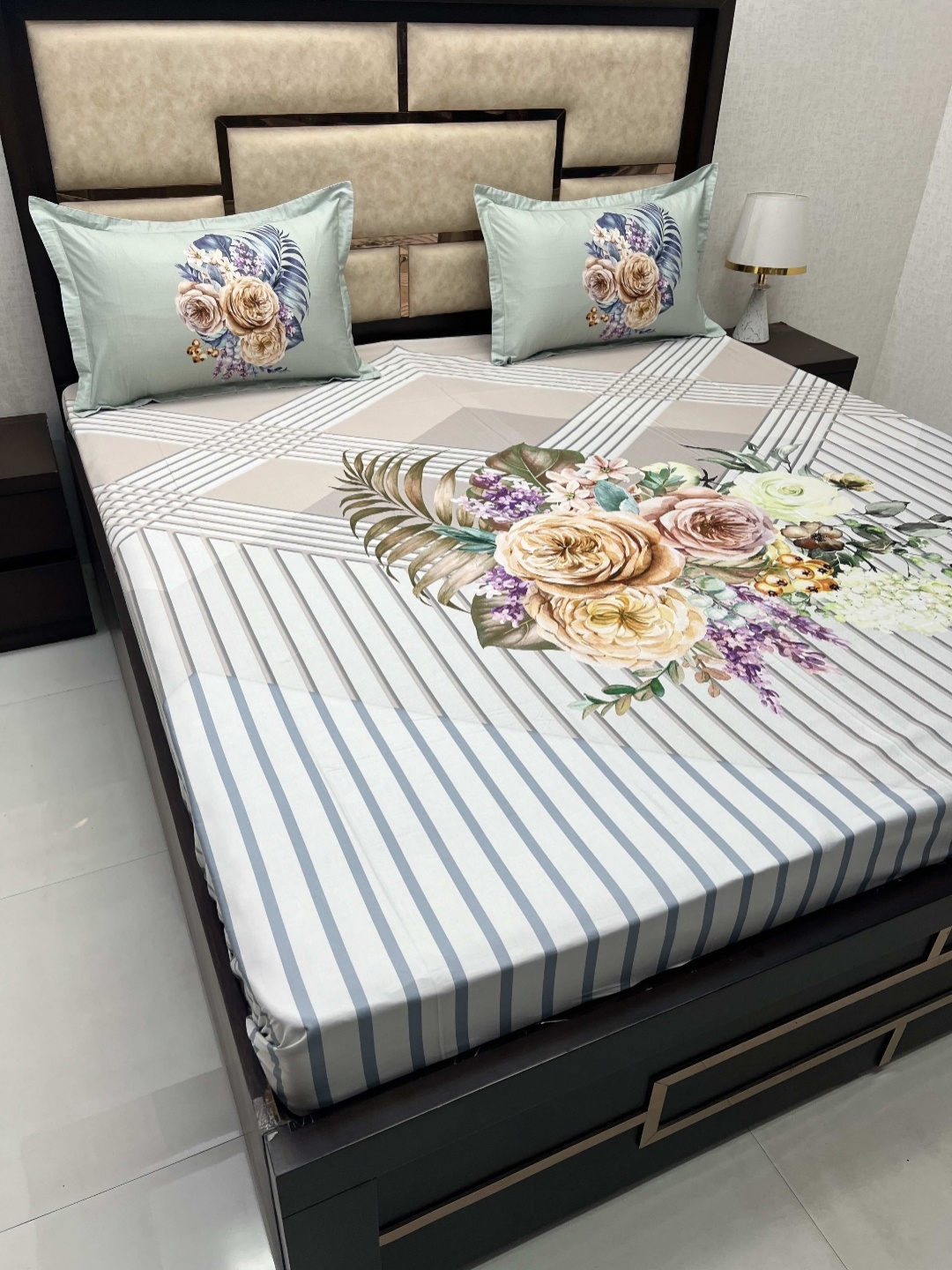 

Pure Decor Blue & Yellow Floral 400 TC King Bedsheet with 2 Pillow Covers