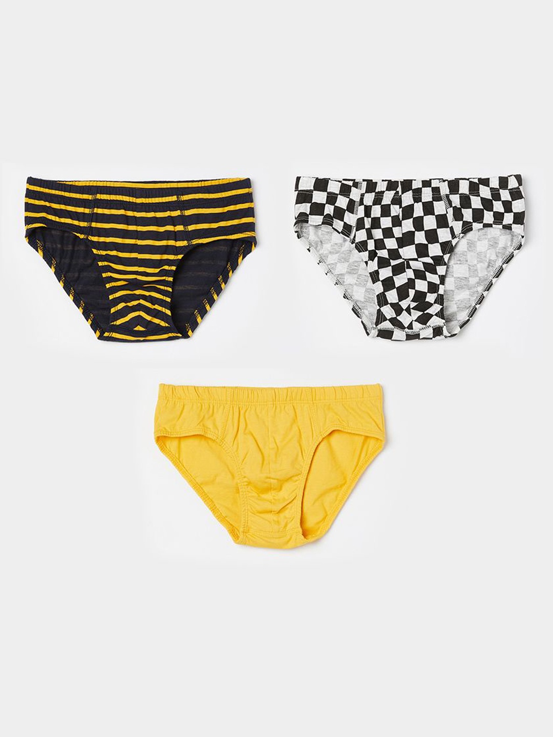 

Fame Forever by Lifestyle Boys 3 Pcs Printed Briefs 1000014040202-MULTI, Black