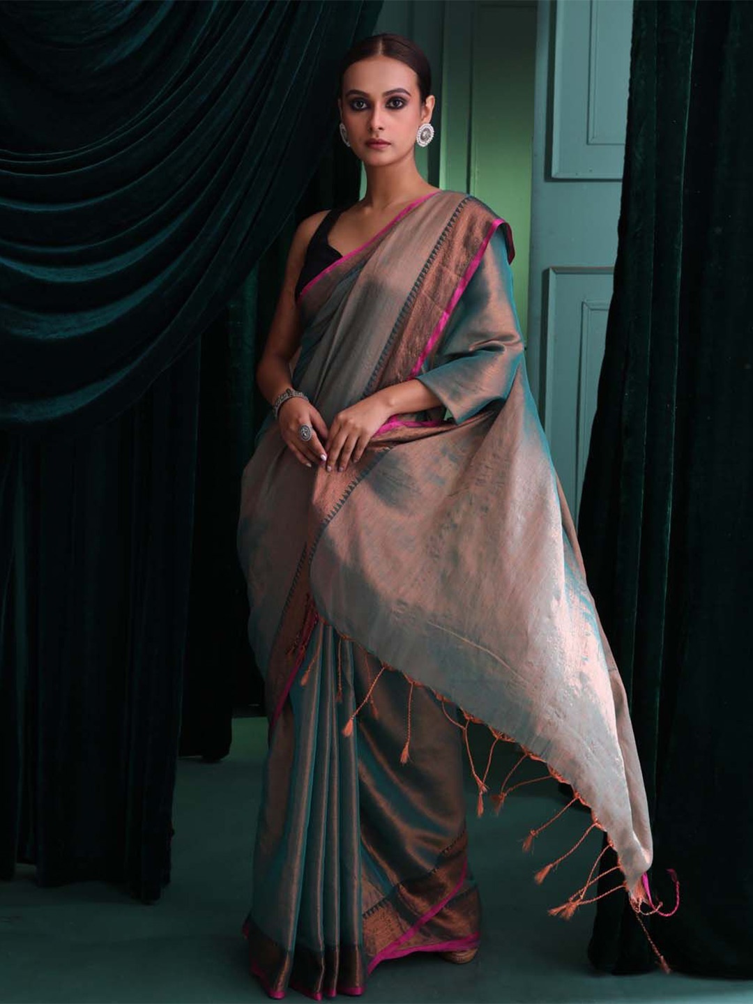 

Indethnic Zari Jamdani Saree, Teal