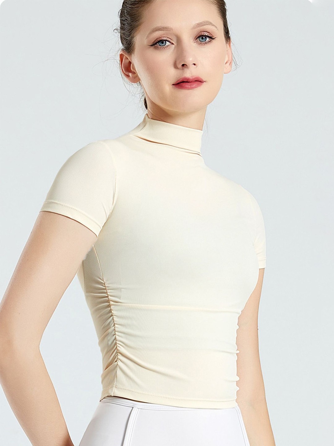 

LULU & SKY Crop Top, Yellow