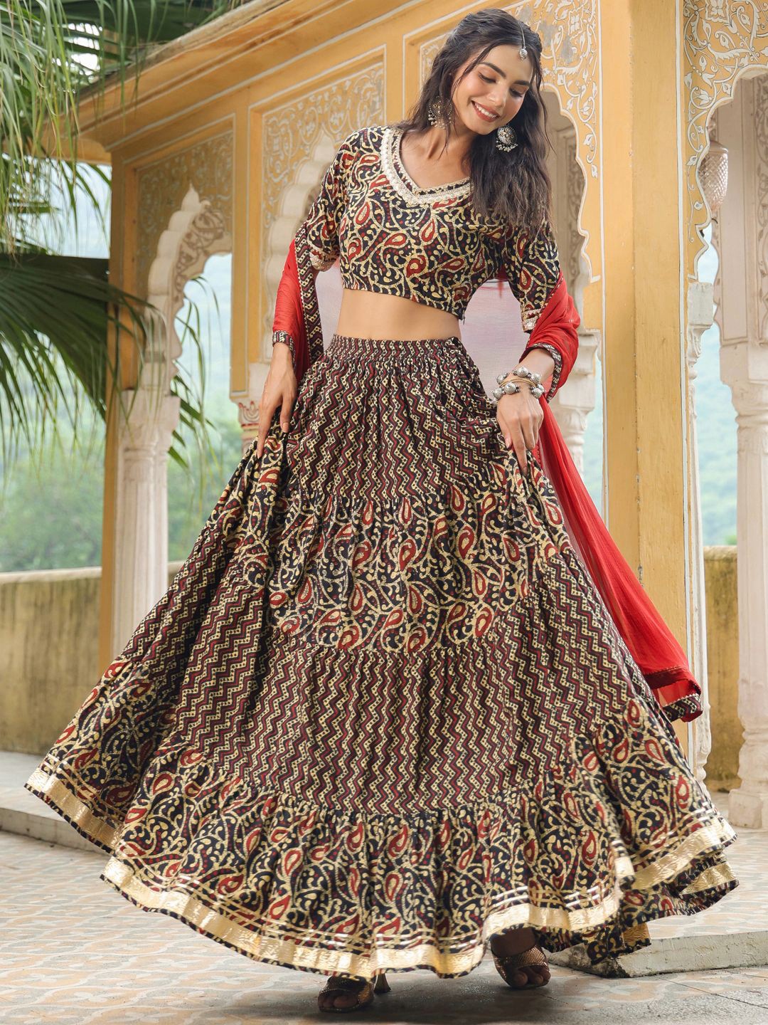 

Janasya Printed Ready to Wear Lehenga & Blouse With Dupatta, Black