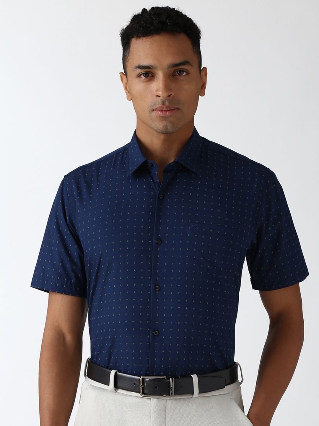 

Peter England Men Opaque Printed Formal Shirt, Navy blue