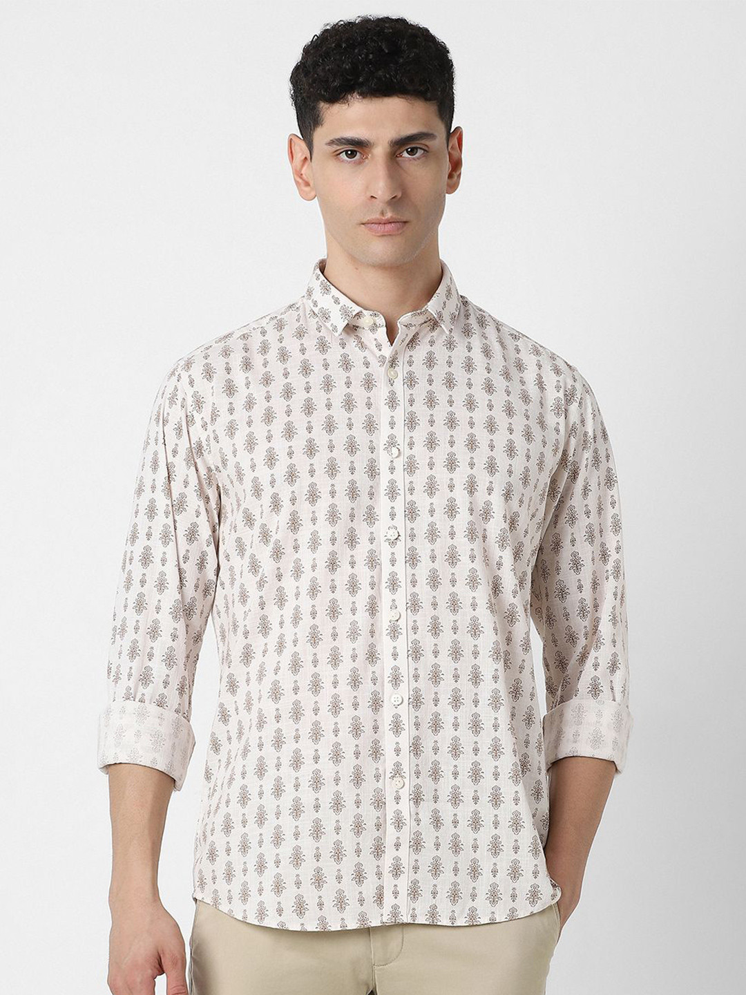 

V Dot Men Slim Fit Floral Opaque Printed Party Shirt, White
