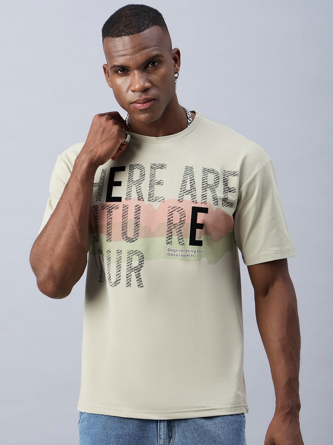 

REPRISE Men Typography Printed Applique T-shirt, Beige