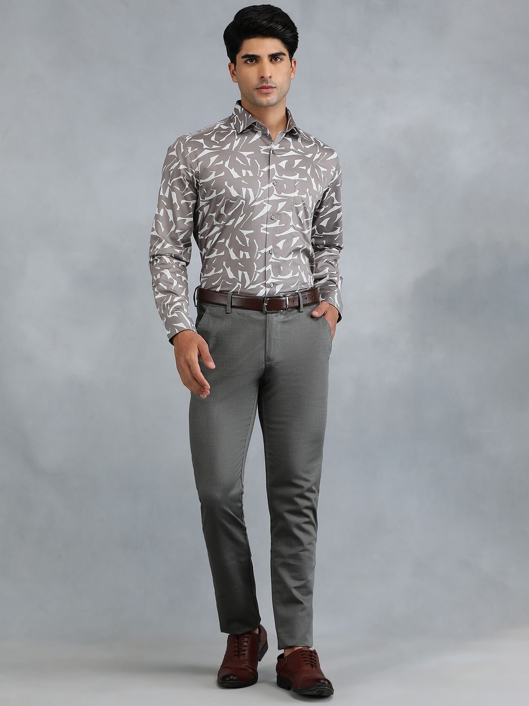 

Greenfibre Men Slim Fit Floral Opaque Printed Casual Shirt, Grey